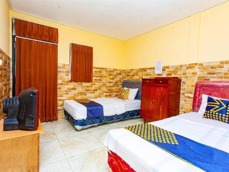 The Paragon Hotel Cilacap Redpartner Exterior foto