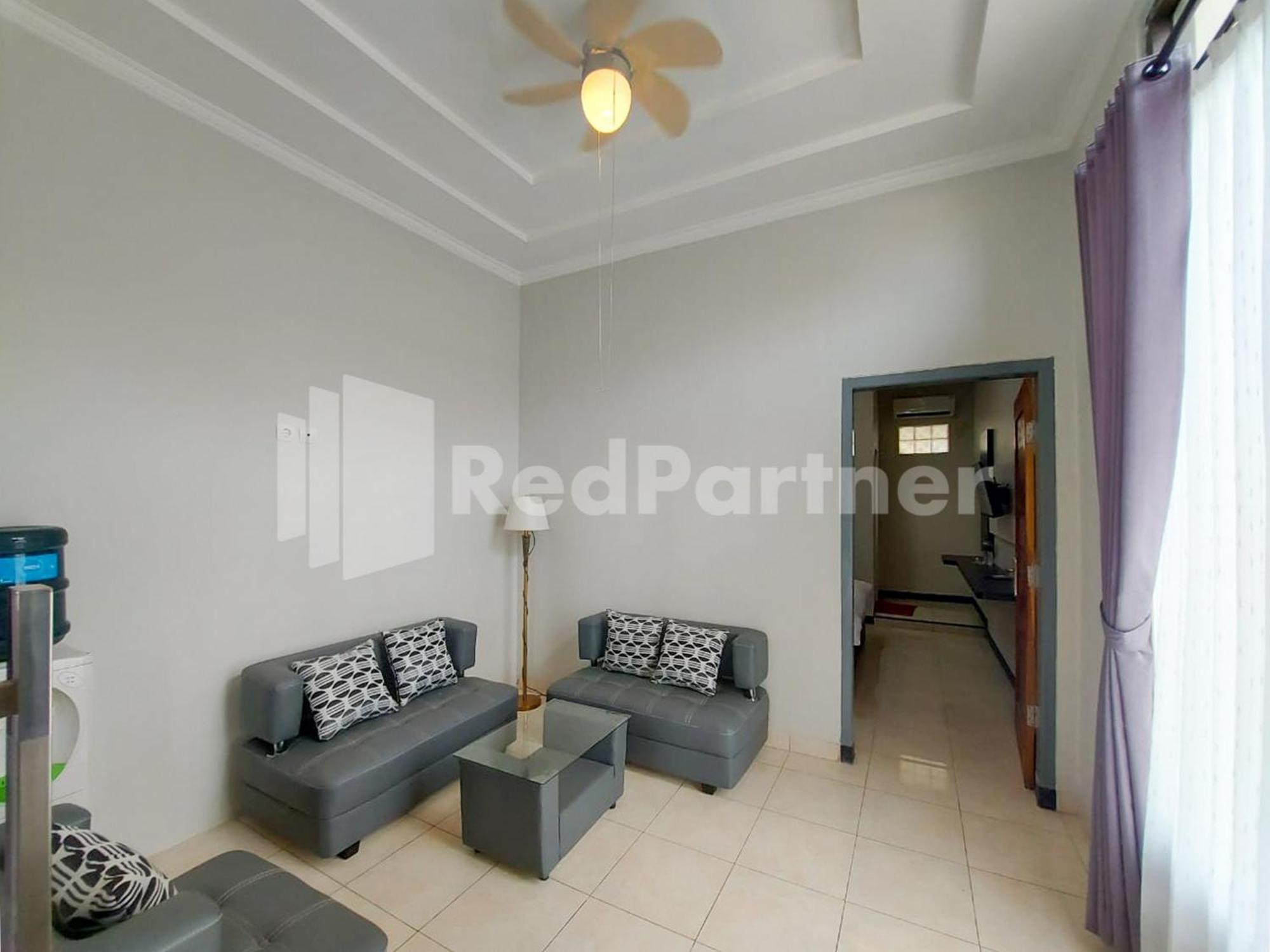 The Paragon Hotel Cilacap Redpartner Exterior foto